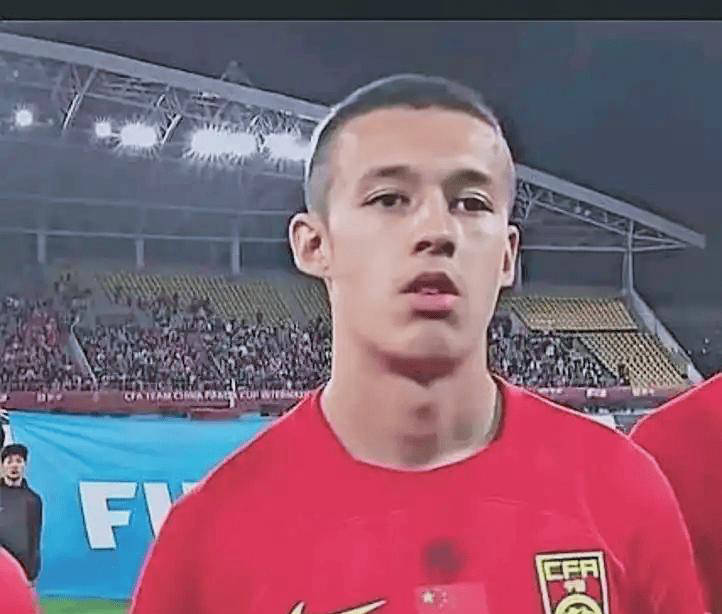 中超新星崭露头角，闪耀赛场的简单介绍
